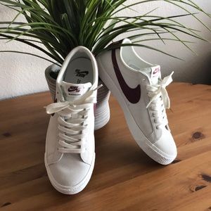 Nike Blazer Low Sneakers. White with Maroon swoop.